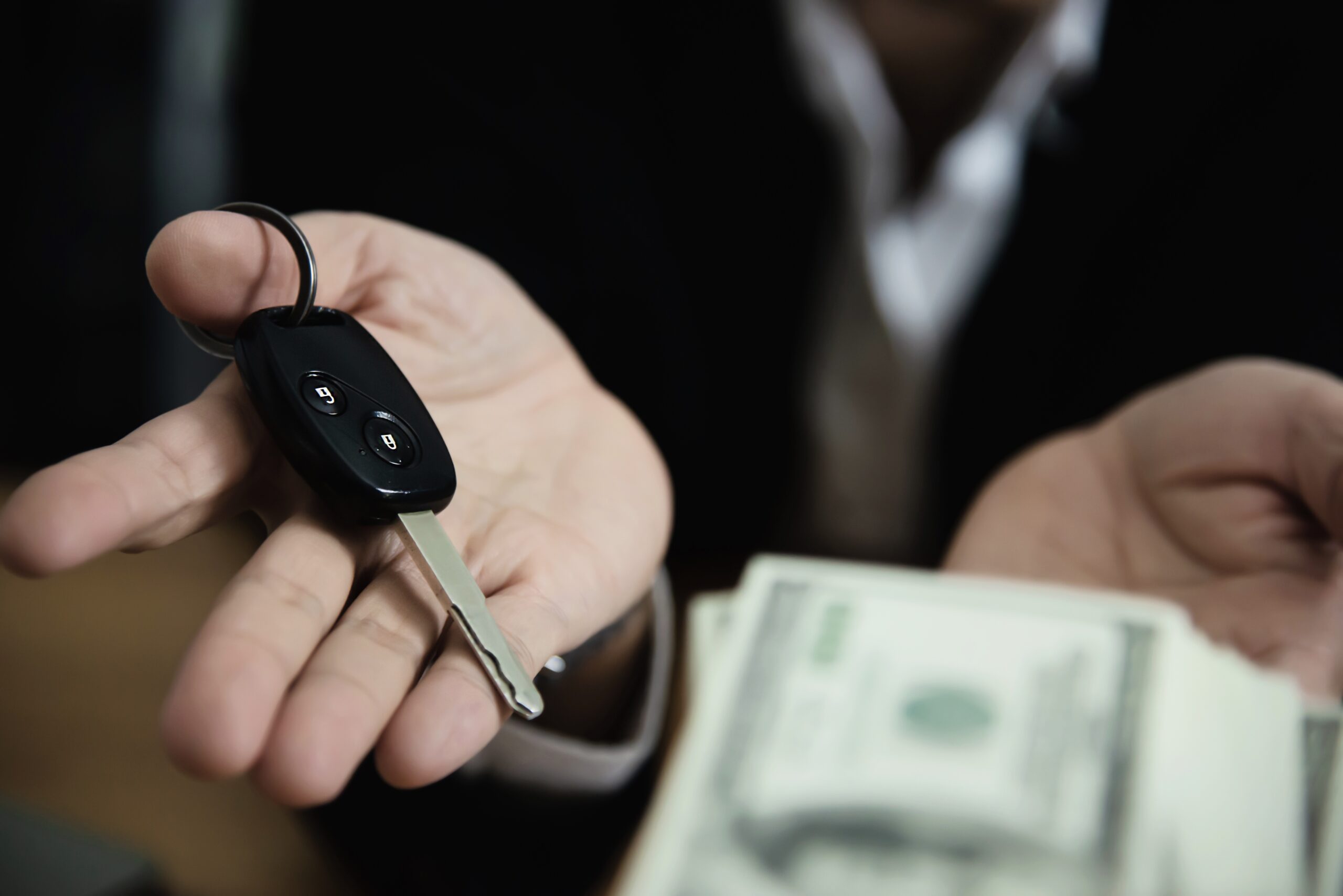 Conheça os principais golpes na compra e venda de carros